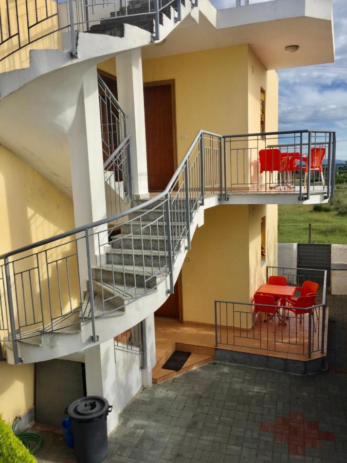 Shyqi Apartments Velipoje Ngoại thất bức ảnh